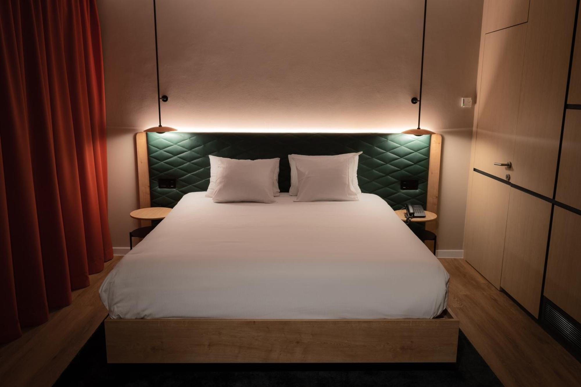 Hilton Garden Inn Brussels City Centre Bagian luar foto