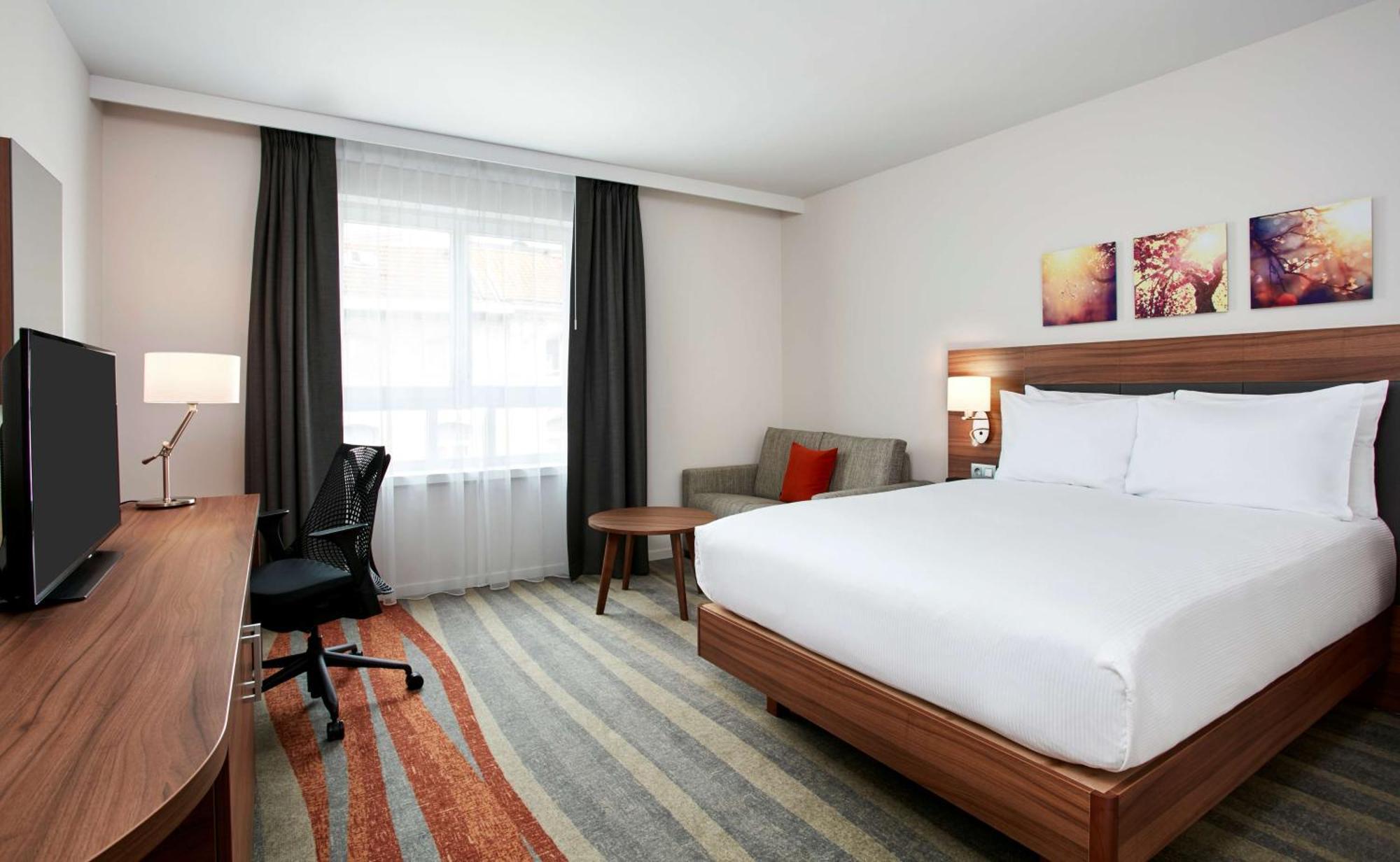 Hilton Garden Inn Brussels City Centre Bagian luar foto