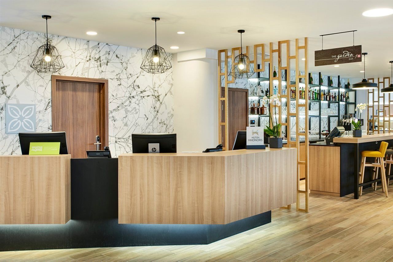 Hilton Garden Inn Brussels City Centre Bagian luar foto